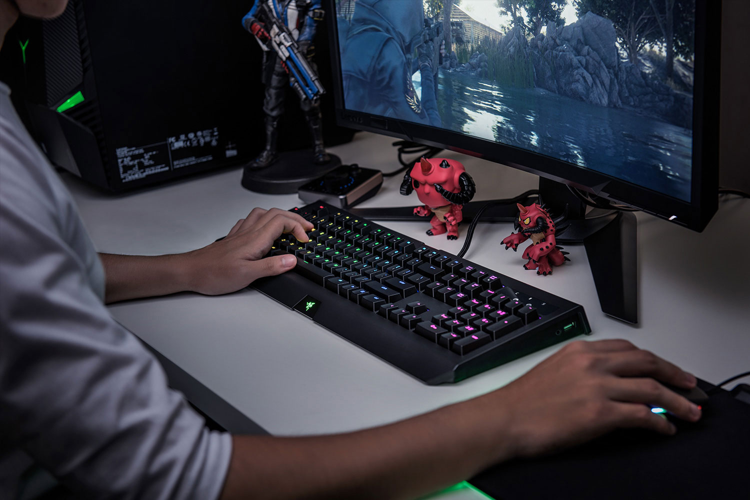 Razer ゲーミングキーボード BlackwidowChromaV2