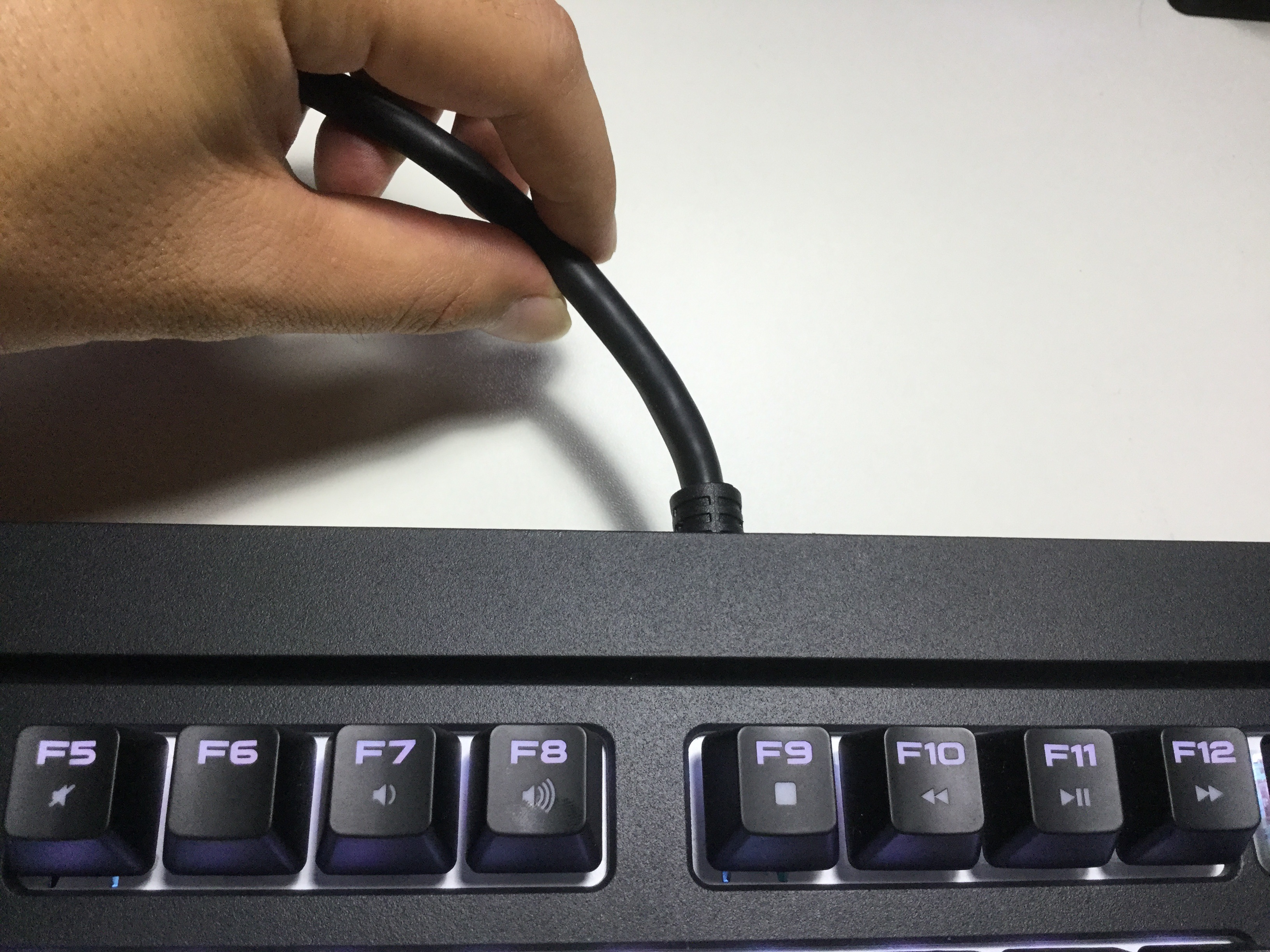 STRAFE RGB MX Silent ケーブル