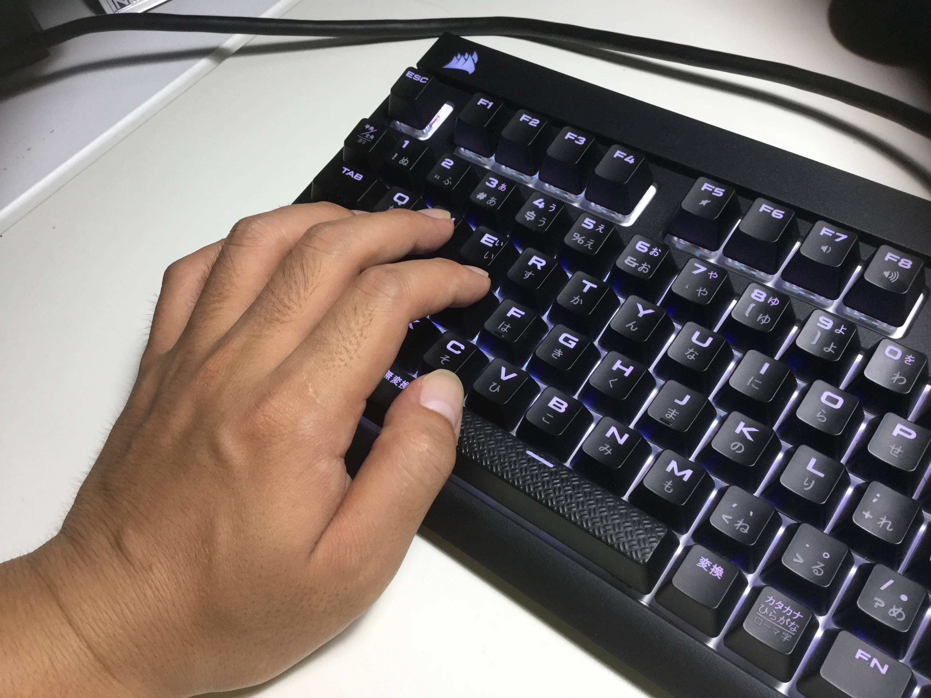 STRAFE RGB MX Silent 打鍵感