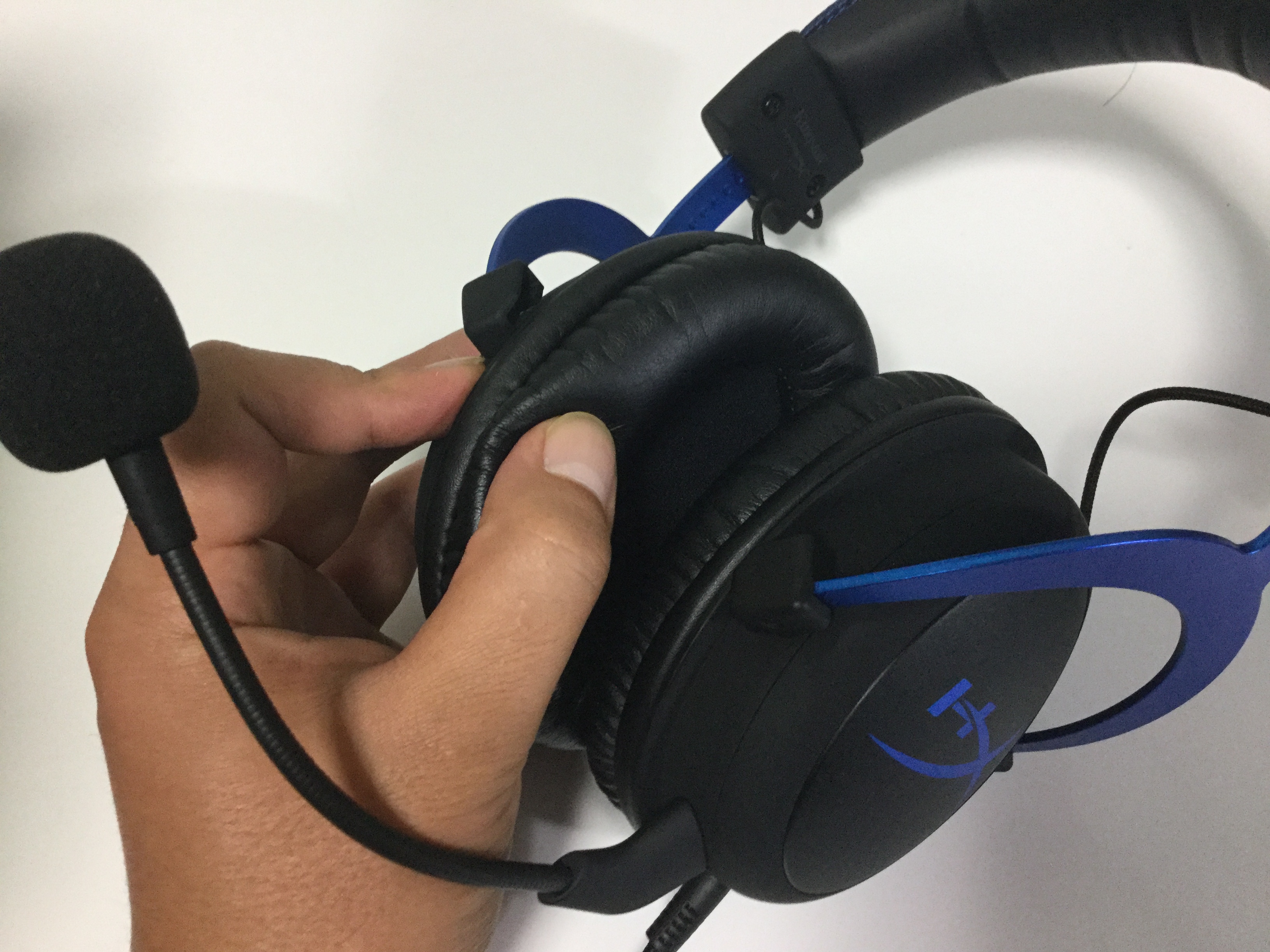 HyperX CLOUD PS4 装着感