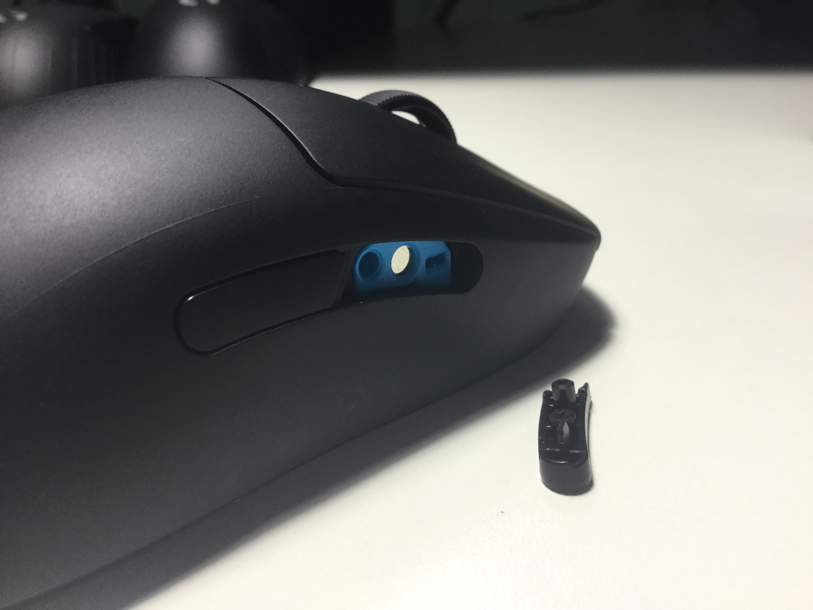 GPROwireless サイドボタン 右側面
