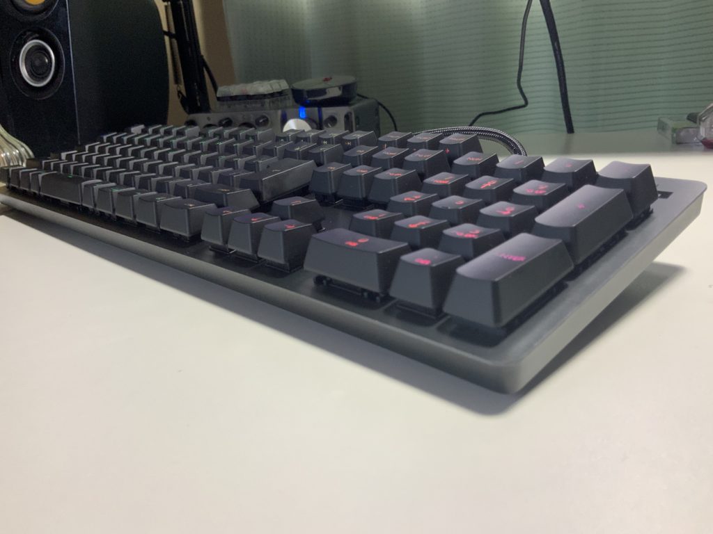G512 フローティングデザイン