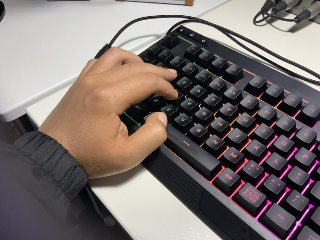HyperX Alloy Core RGB 打鍵感