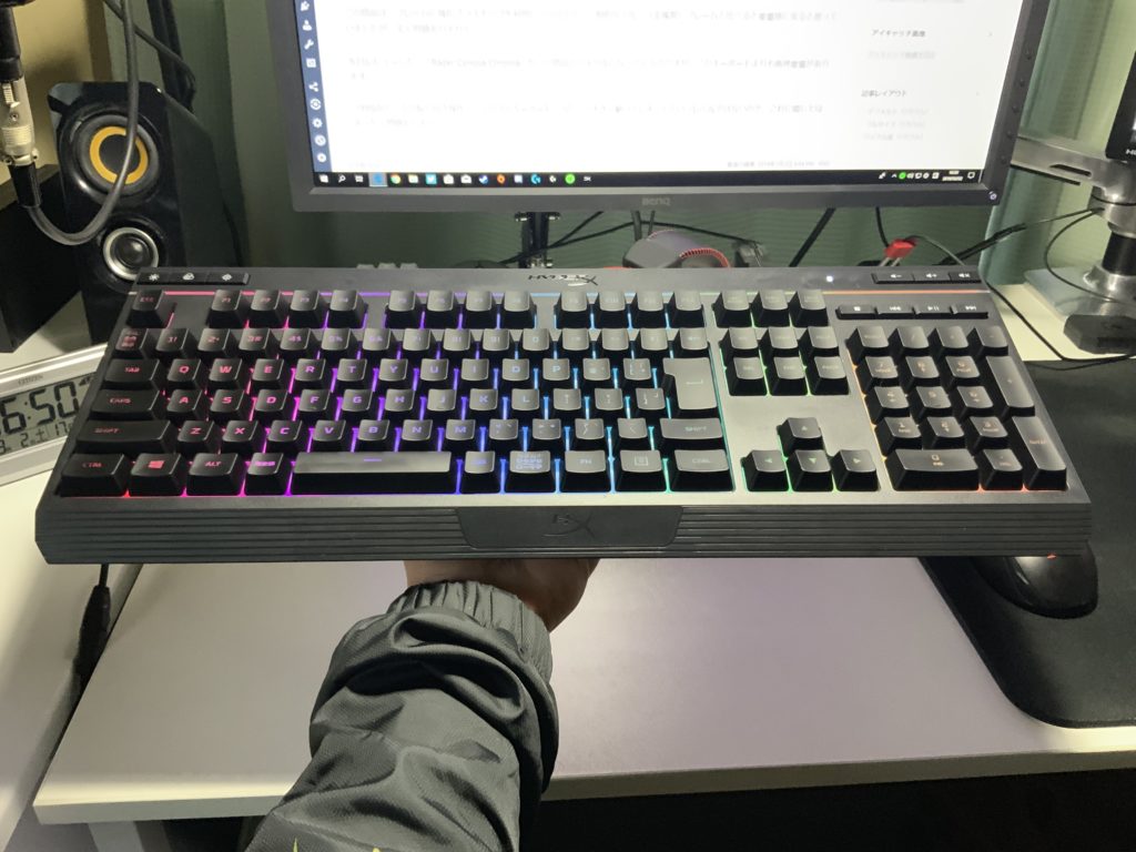 HyperX Alloy Core RGB 重量感