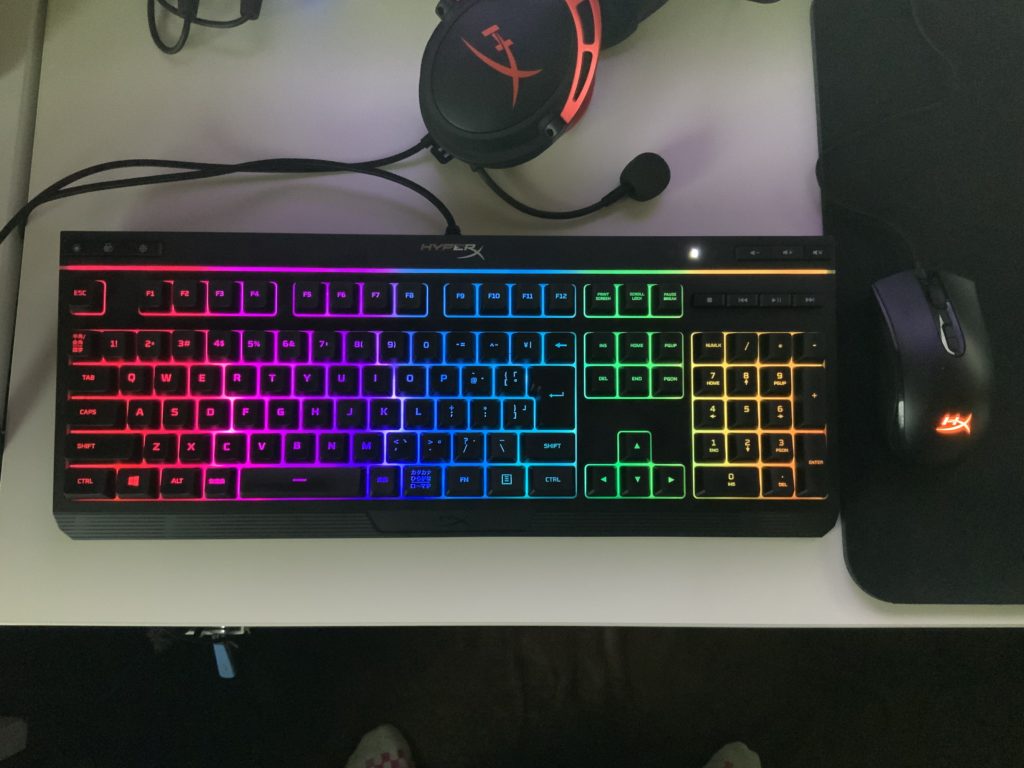 HyperX Alloy Core RGB 照明
