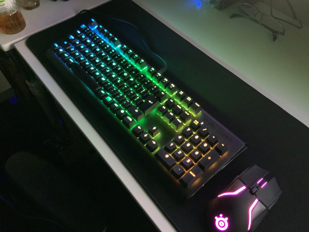 SteelSeries「APEX M750」 照明