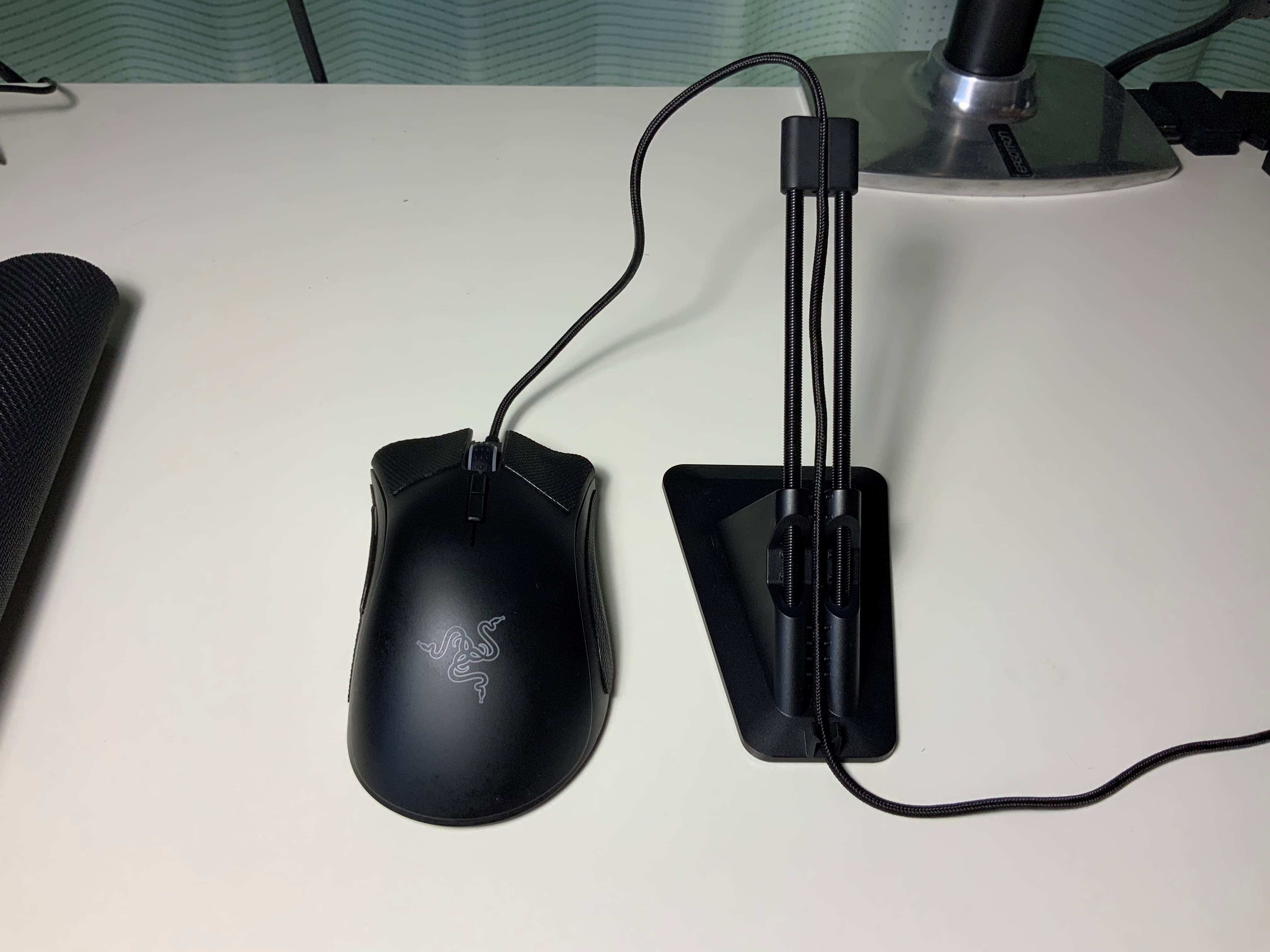 1542円 最高の品質の Razer Mouse Bungee V2 マウスバンジー ケーブル コード ブラック ホルダー マネジメント システム 日本正規代理店保