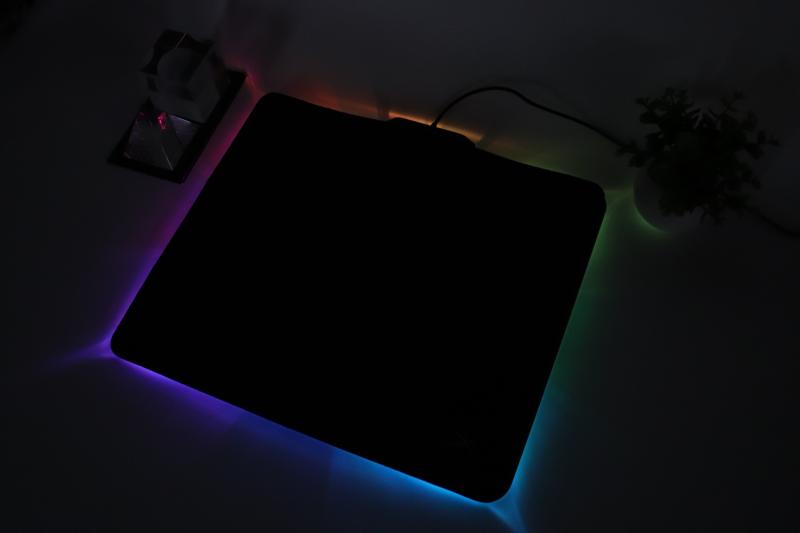 「FURY Ultra」のRGB発光