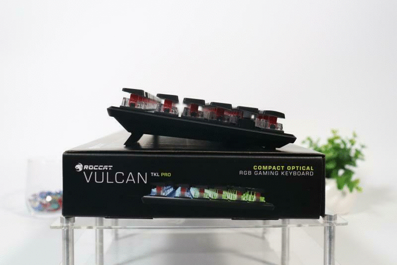 「Vulcan TKL Pro」　チルトスタンド